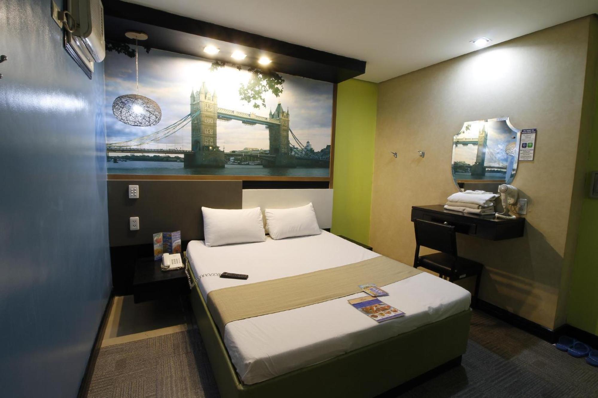Hotel Dreamworld Araneta Cubao Exteriör bild
