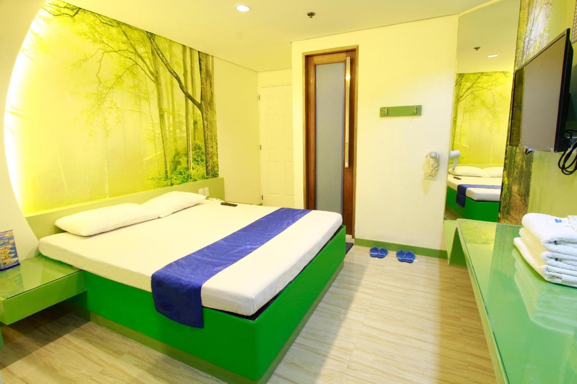 Hotel Dreamworld Araneta Cubao Exteriör bild
