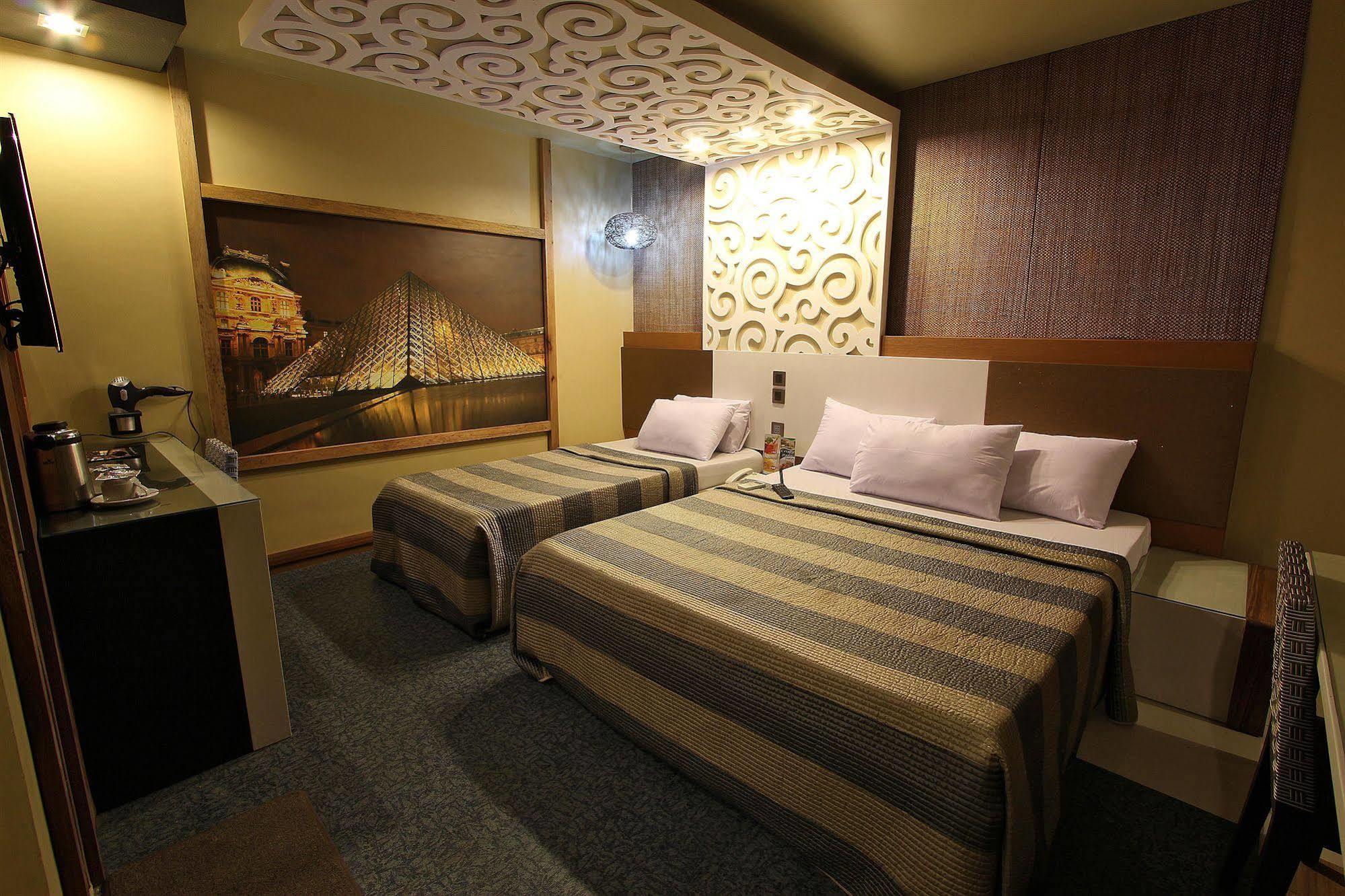 Hotel Dreamworld Araneta Cubao Exteriör bild