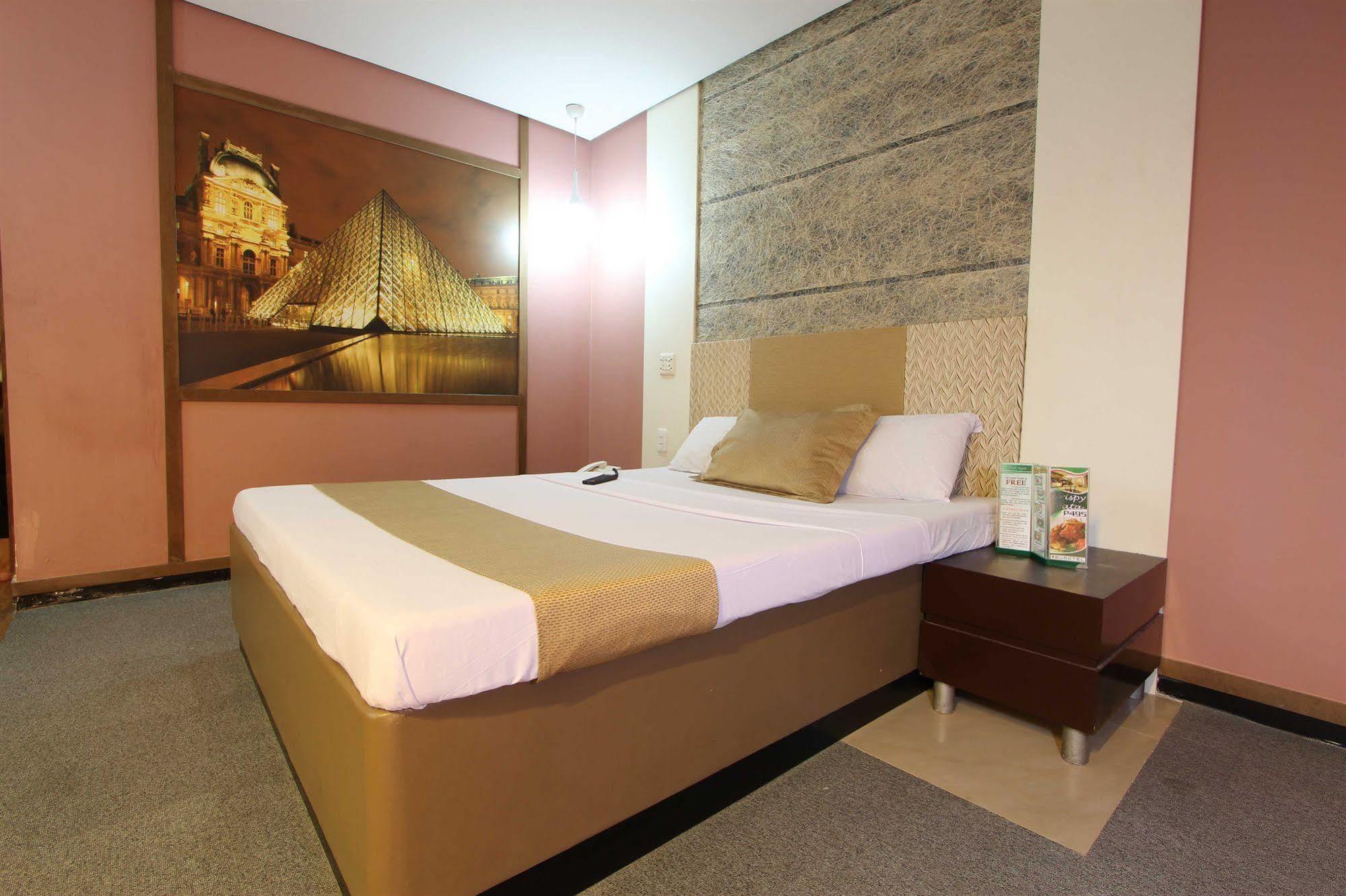 Hotel Dreamworld Araneta Cubao Exteriör bild